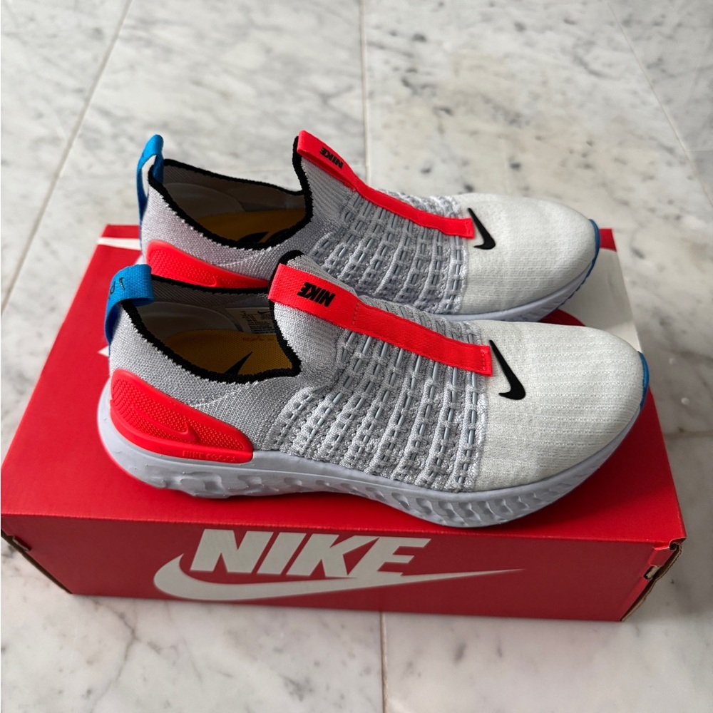 Women’s Nike React Phantom Run Flyknit 2